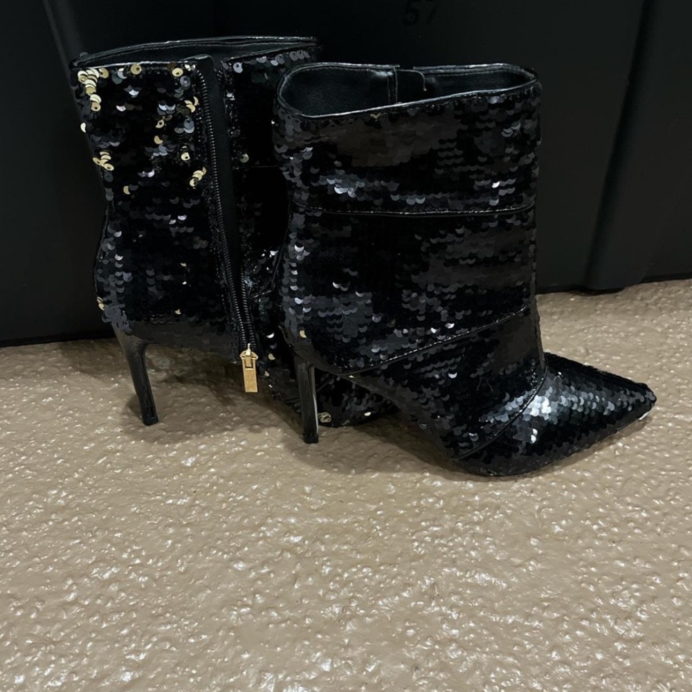 NWOT 2 Color Reversible Sequin Boots